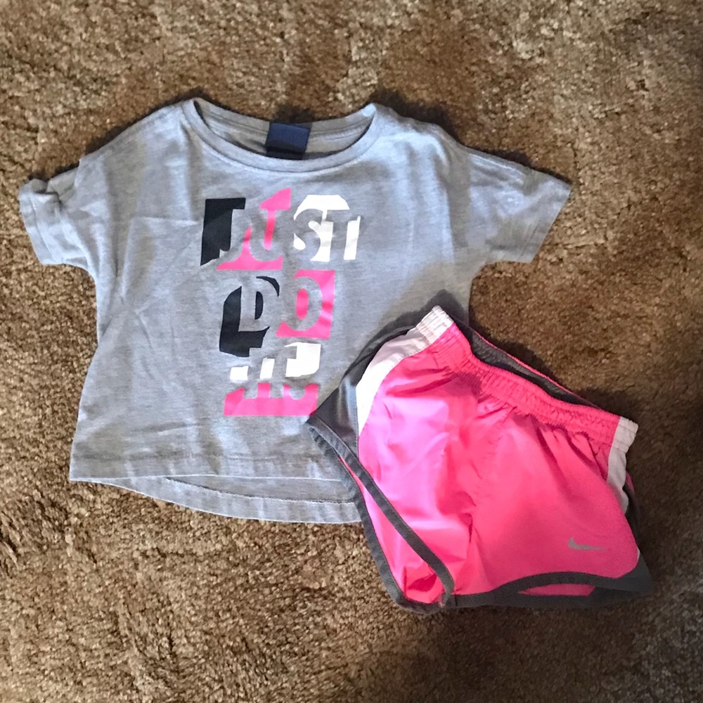 Nike toddler shorts set